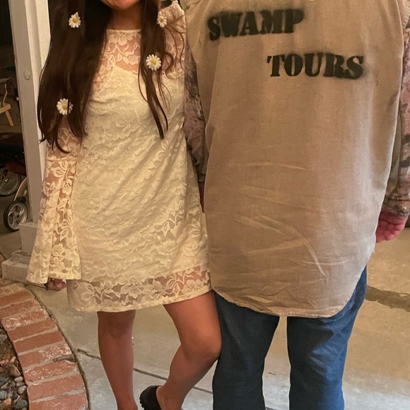 Abercrombie & Fitch White Lace Bell Sleeve Shift Dress Size Medium - Picture 4 of 12